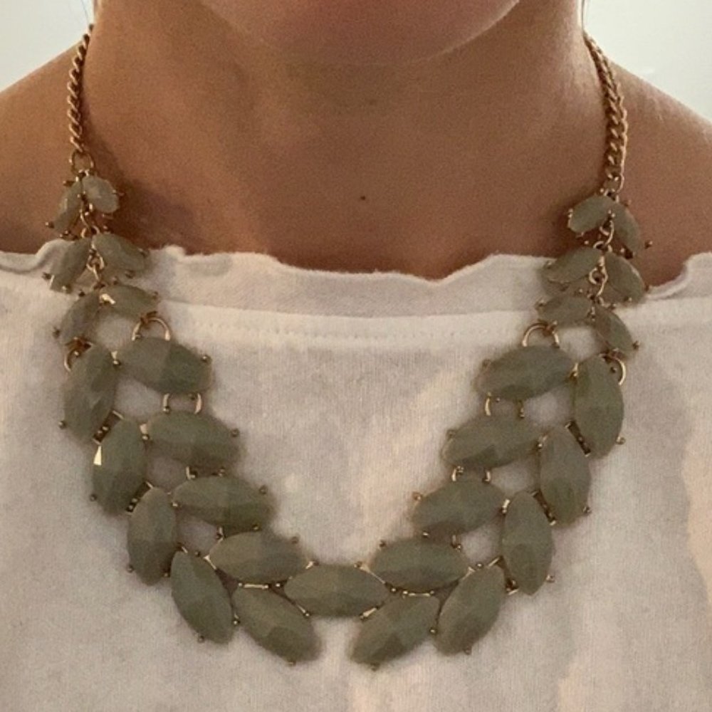H&M Light Green/Gold Leaf Statement Necklace